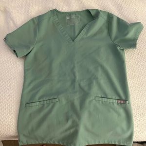Surgical green figs 3 pocket scrub top